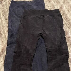 Black and Navy Textured Leggings 2